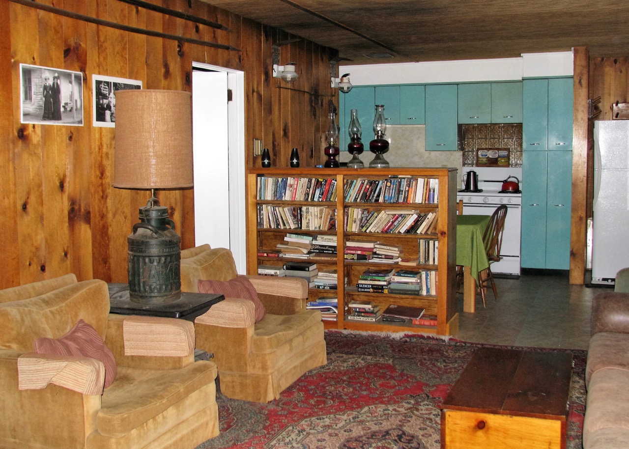 Living room in the North Housekeeping Lodge